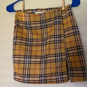yellow plaid skirt
